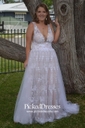Elegant A-line V-neck Tulle Floor-length with Appliques Lace Prom Dress